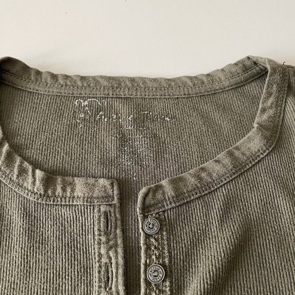 Vintage Y2K Womens Large Fitted Button Henley Baby Tee Olive Green Bella Swan - Picture 8 of 8